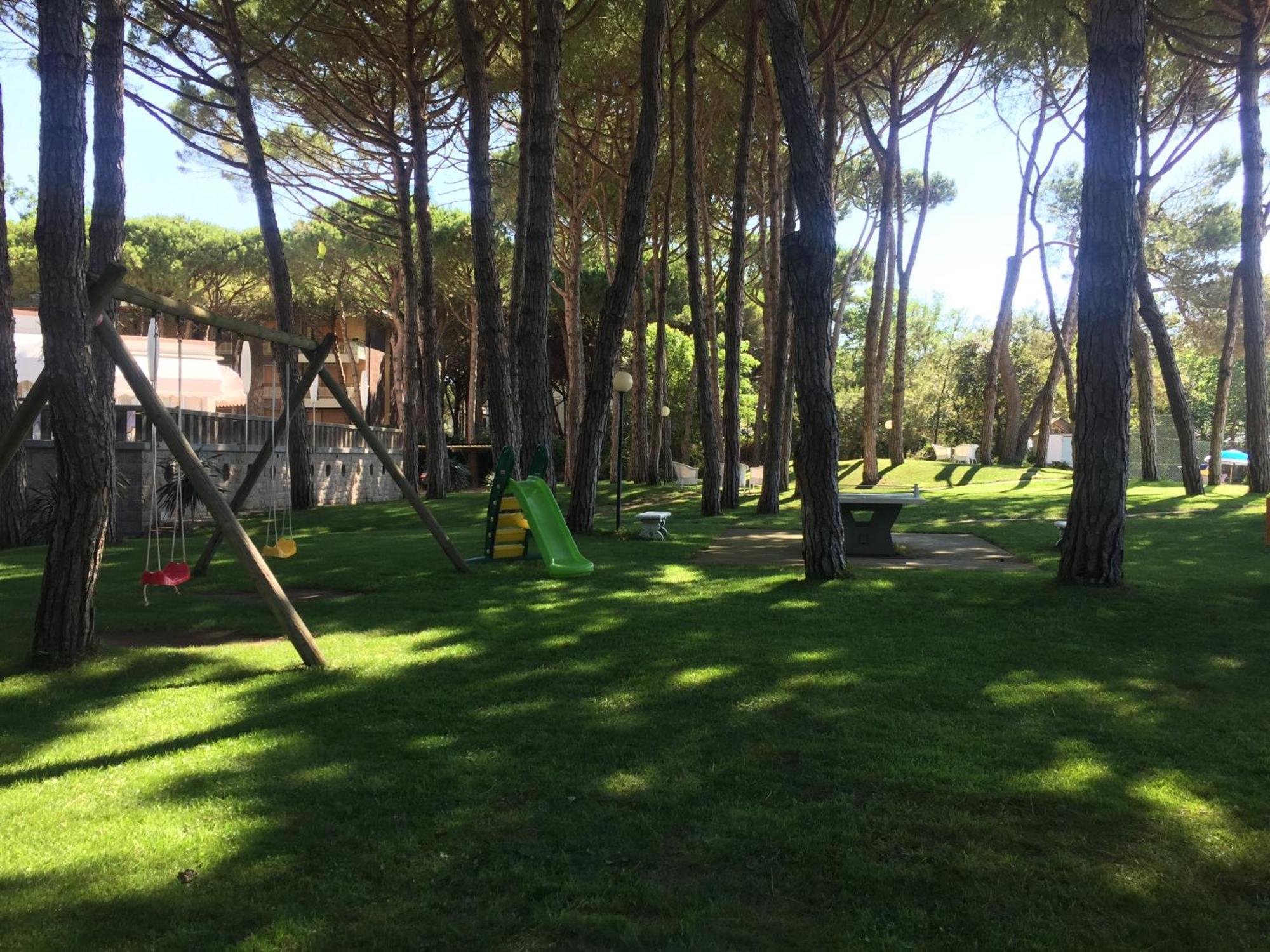 Hotel Beau Rivage Pineta Lido di Jesolo Exterior photo