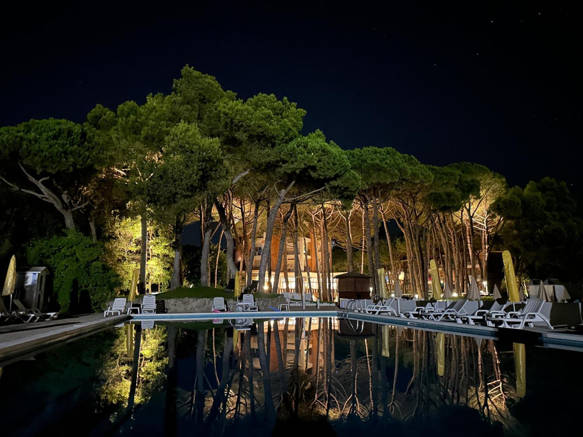 Hotel Beau Rivage Pineta Lido di Jesolo Exterior photo