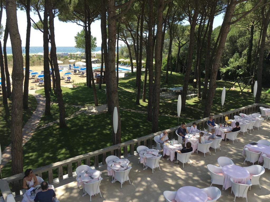 Hotel Beau Rivage Pineta Lido di Jesolo Exterior photo