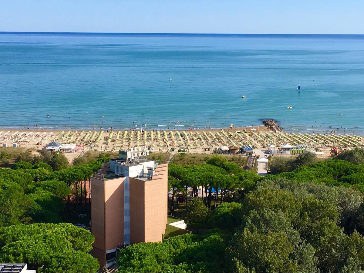 Hotel Beau Rivage Pineta Lido di Jesolo Exterior photo