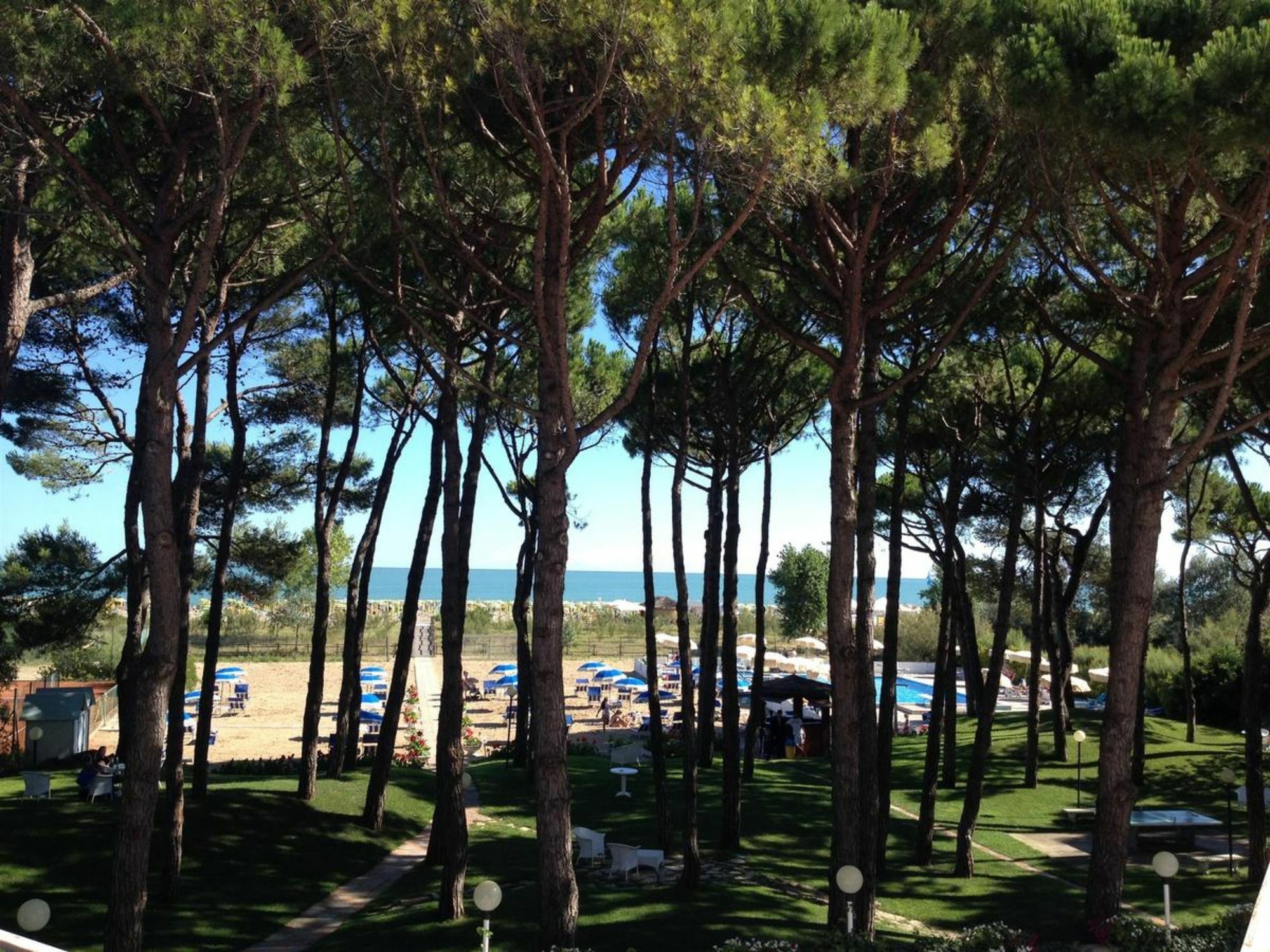 Hotel Beau Rivage Pineta Lido di Jesolo Exterior photo